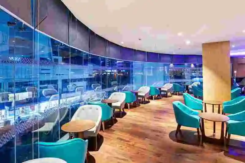 call girls in hotel fariyas