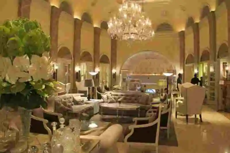 hotel hilton escort service